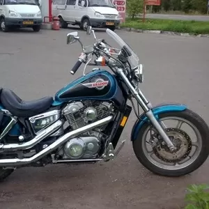Продам мотоцикл honda shadov 1100 с пробегом.