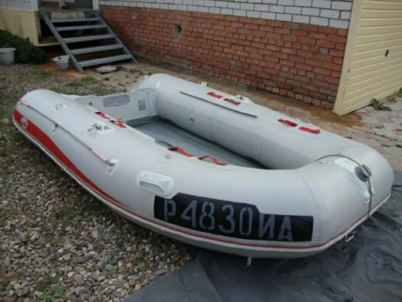 Продаётся   моторная лодка Badger HD350AL